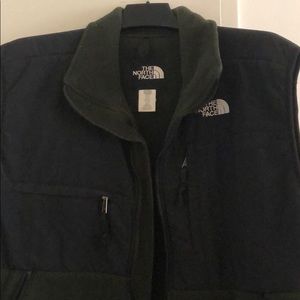 The North face men’s vest